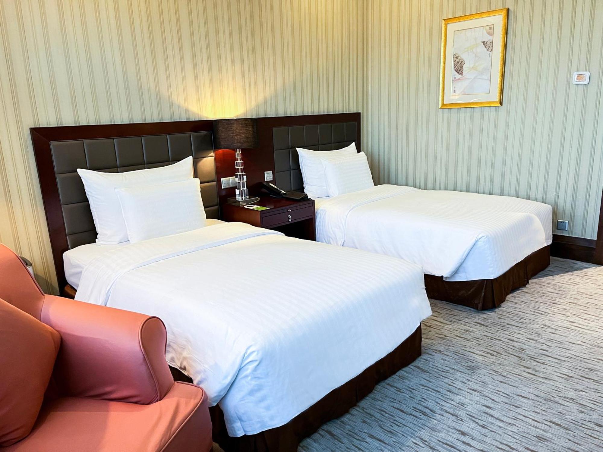 Wuhan Jin Jiang International Hotel Buitenkant foto