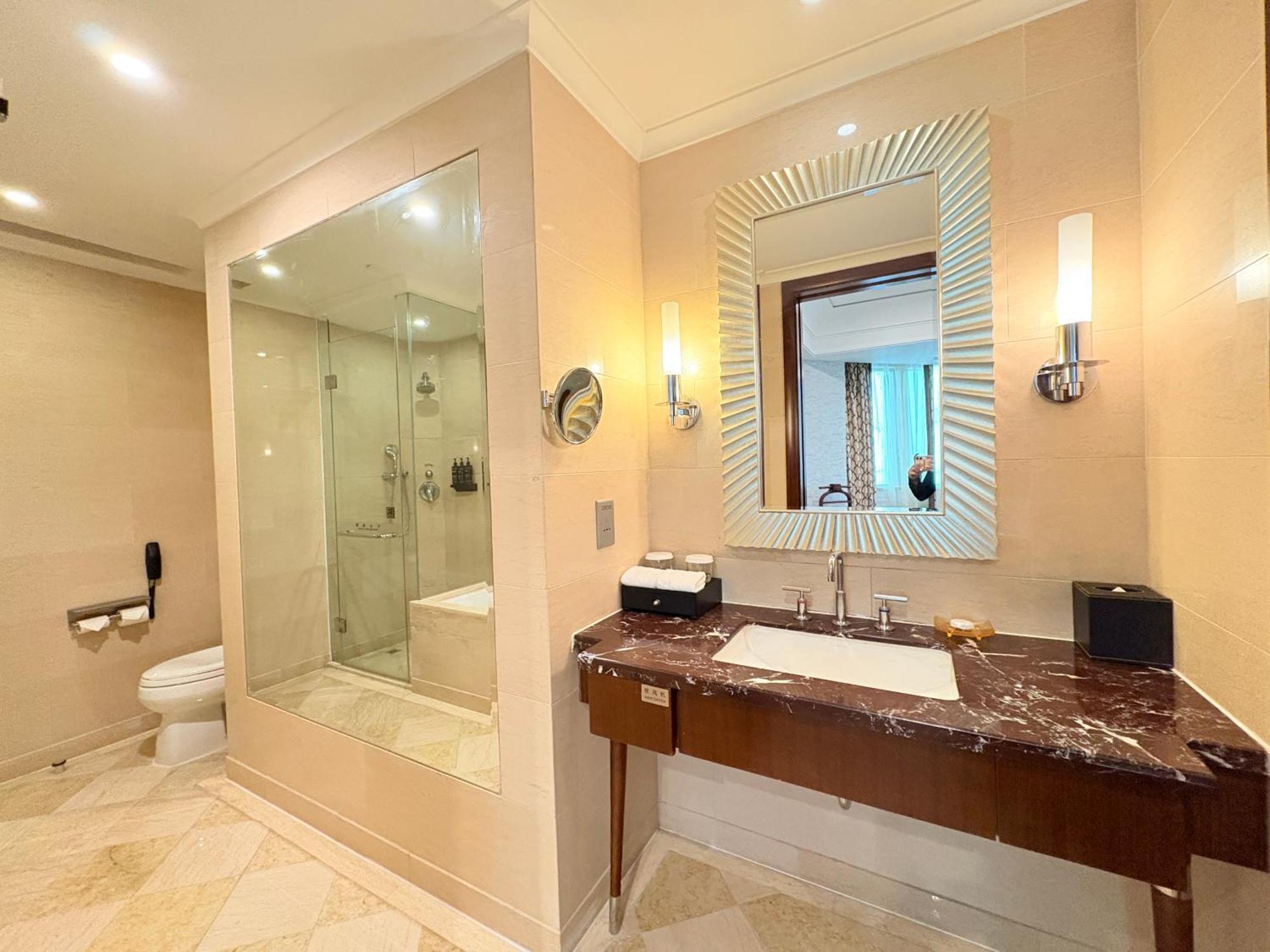 Wuhan Jin Jiang International Hotel Buitenkant foto