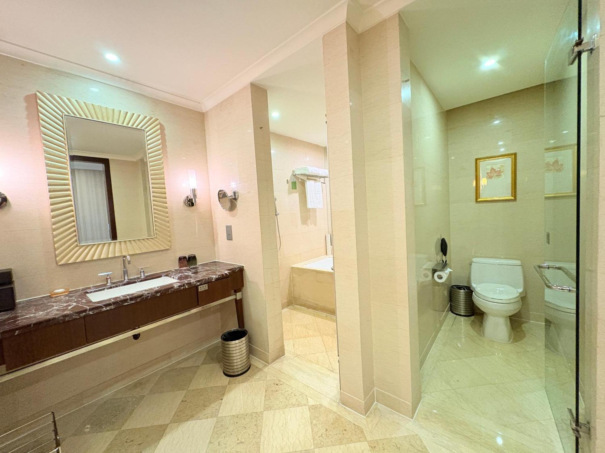 Wuhan Jin Jiang International Hotel Buitenkant foto