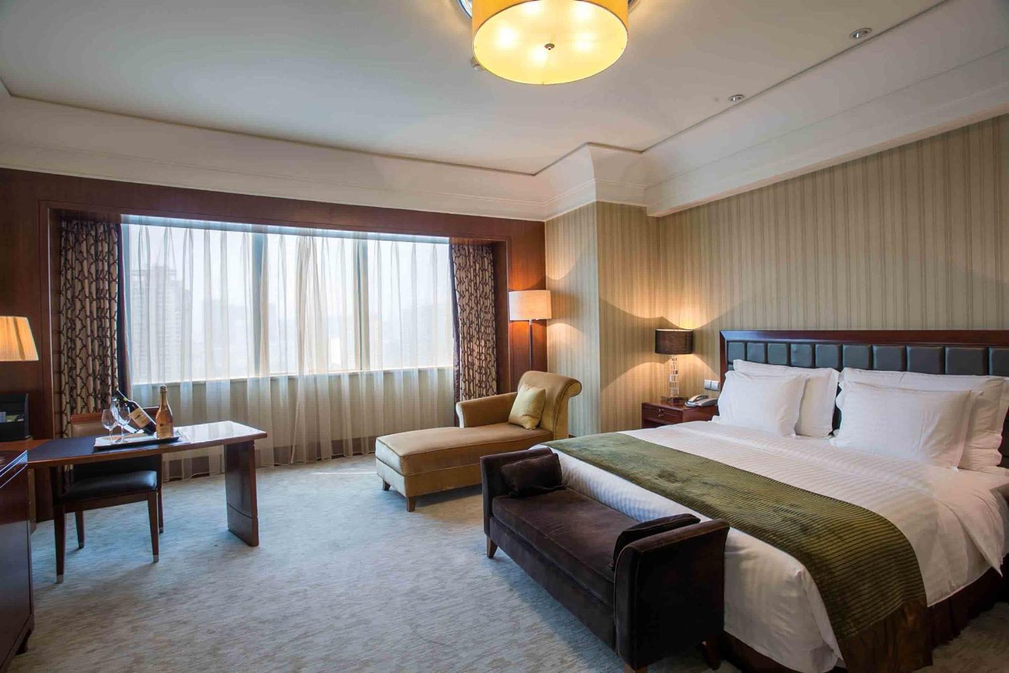 Wuhan Jin Jiang International Hotel Buitenkant foto