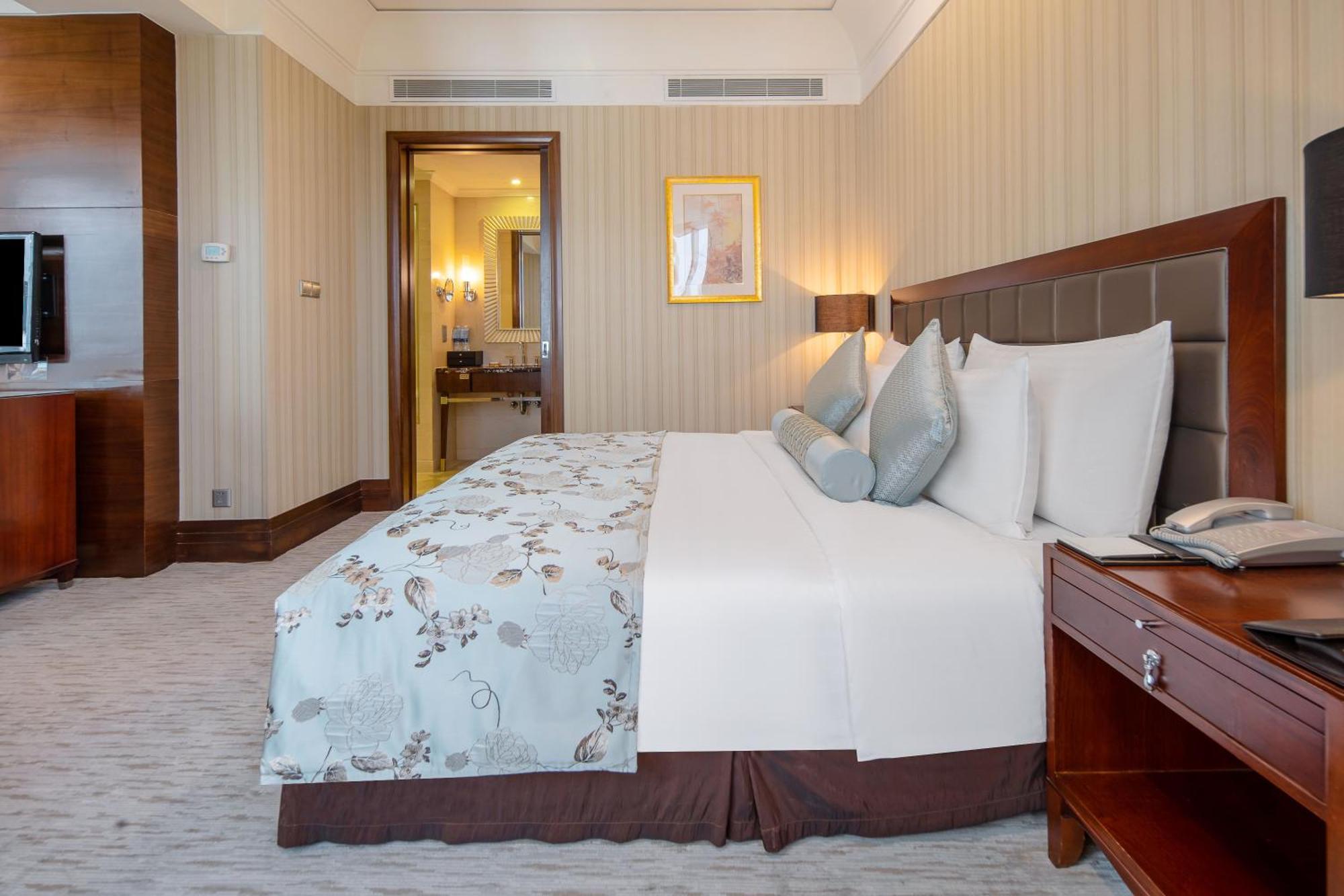 Wuhan Jin Jiang International Hotel Buitenkant foto