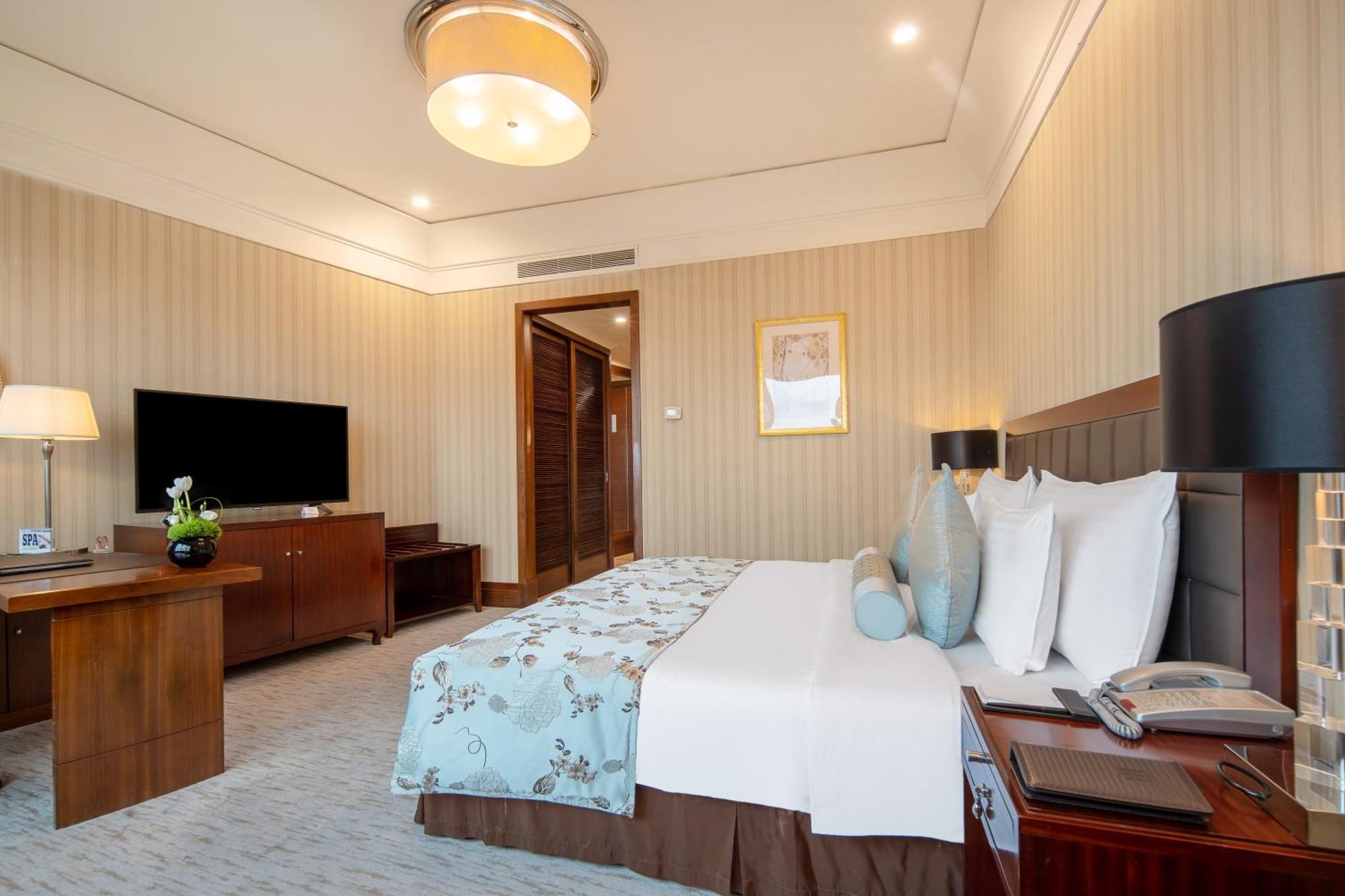 Wuhan Jin Jiang International Hotel Buitenkant foto