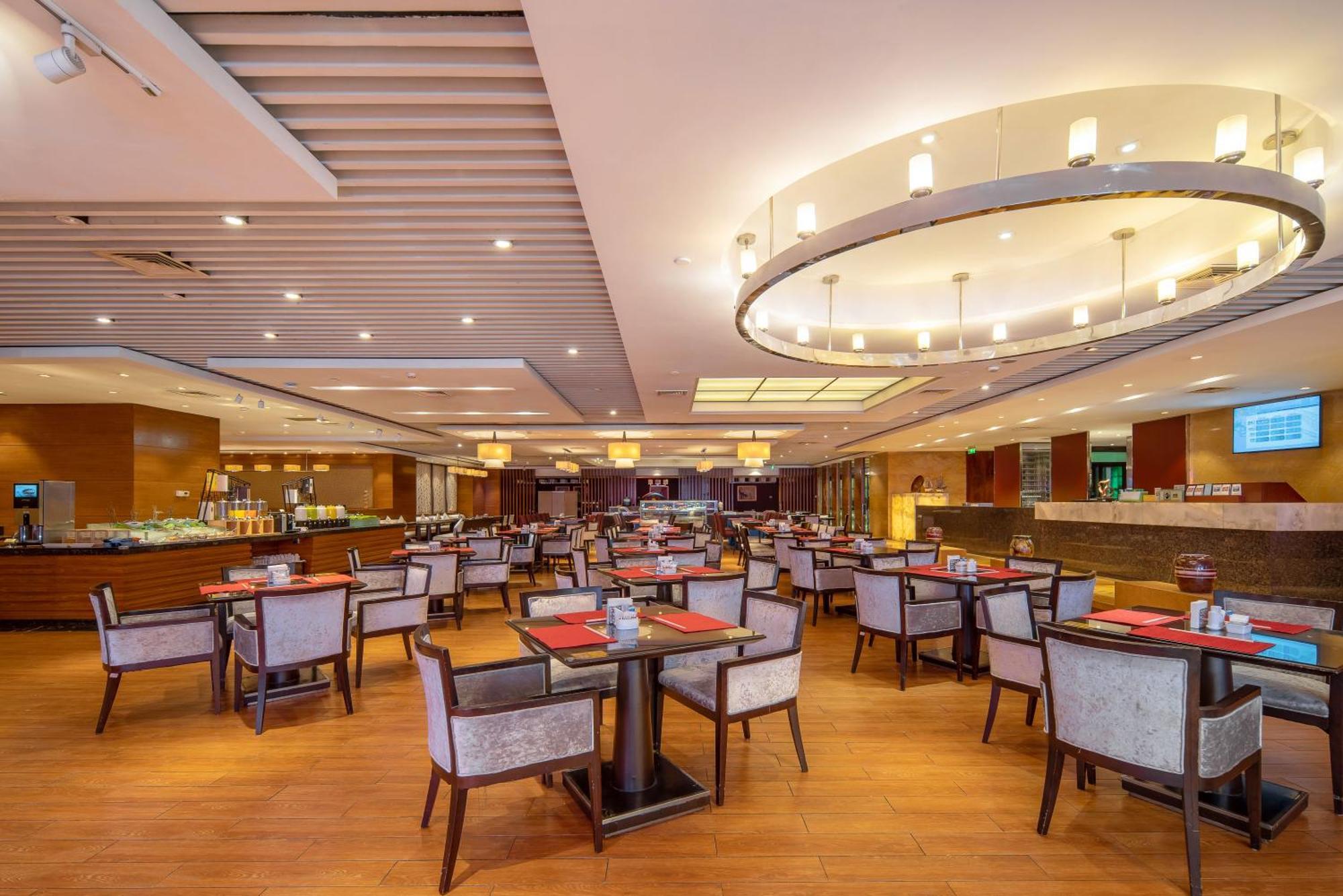 Wuhan Jin Jiang International Hotel Buitenkant foto